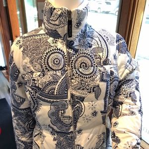 Women's Athleta blue/white paisley down jacket